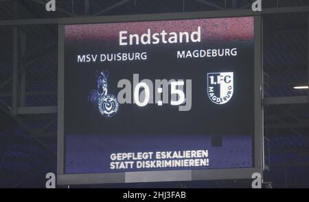 Duisburg, Deutschland. 26th Jan, 2022. firo: 01/26/2022 Fuvuball: Fußball: 3rd Bundesliga, Saison 2021/2022 MSV Duisburg - 1.FC Magdeburg 0:5 Anzeigetafel, Endergebnis Kredit: dpa/Alamy Live News Stockfoto