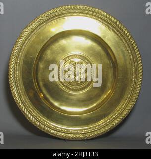 Salver 19th Jahrhundert, nach 16th Jahrhundert original britischen, nach Deutsch, Augsburg original dieser Elektrotyp ist nach einem sechzehnten Jahrhundert Original im Winterpalast, St. Petersburg, zum Zeitpunkt der Reproduktion.. Salver 186507 Stockfoto