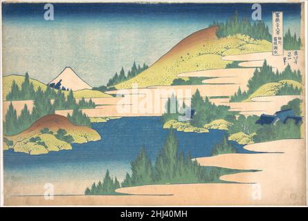 Der See bei Hakone in der Provinz Sagami (S?sh? Hakone kosui), aus der Serie sechsunddreißig Ansichten des Fuji-Berges (Fugaku sanj?rokkei) ca. 1830–32 Katsushika Hokusai Japanisch anders als die weiche Farbgebung des Aizuri-Drucks glänzt dieses Bild mit hellen, klaren Tönen und brillanten Lichteffekten. Hokusai nutzt die für traditionelle japanische Drucke übliche Wolkenform, die Suyari gasumi, als Rahmungsvorrichtung, um die Aufmerksamkeit auf den Berg zu lenken. Der See bei Hakone in der Provinz Sagami (S?sh? Hakone kosui), aus der Serie sechsunddreißig Ansichten des Fuji-Berges (Fugaku sanj?rokkei). Katsushika Hokusai (Japanisch Stockfoto
