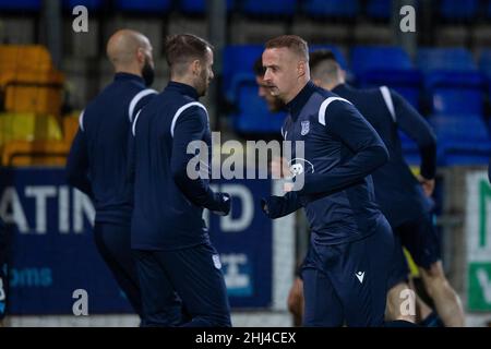 McDiarmid Park, Perth, Großbritannien. 26th Januar 2022. Schottischer Premier League-Fußball, St. Johnstone gegen Dundee FC; Leigh Griffiths von Dundee wärmt sich vor dem Spiel mit seinen Teamkollegen Kredit: Action Plus Sports/Alamy Live News Stockfoto