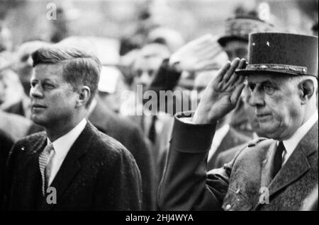 Besuch des amerikanischen Präsidenten John F. Kennedy und seiner Frau Jackie in Paris, Frankreich.der Präsident mit dem französischen Präsidenten Charles De Gaulle. 31st Mai 1961. Stockfoto