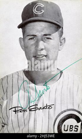 Eine schwarz-weiße Ausstellungskarte mit dem Hall of Fame-Spieler Ron Santo von den Chicago Cubs. Stockfoto