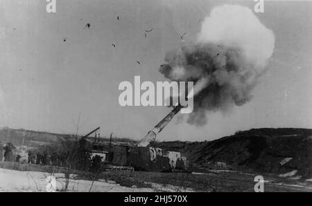 Ein deutscher Eisenbahnwaggauf, der WW2 abgefeuert wurde Stockfoto