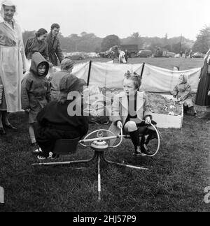 Daily Mirror Playpen auf der Altrincham Agriculture Show. Altrincham, Trafford, Greater Manchester. 23rd. Oktober 1957 Stockfoto