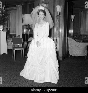 Die Hochzeit von William Roache und Anna Cropper in der St. John's Wood Church. 4th. März 1961. Stockfoto