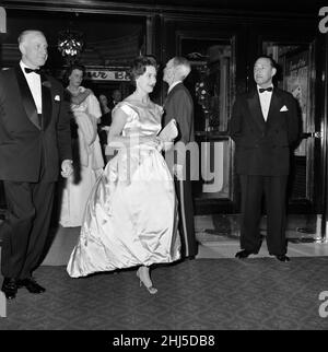 Die Königliche Weltpremiere des Films 'Look Back in Anger' im Empire Theatre, Leicester Square, London. Im Bild kommt Prinzessin Margaret am Empire Theatre an. 28th Mai 1959. Stockfoto