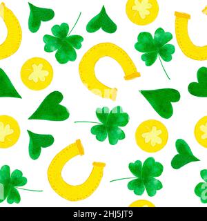 Aquarell nahtlos handgezeichnetes Muster St. Patrick's Day Hintergrund, grüner irischer Kleeblatt, smaragdgrüne irland Herzen, gelbe Kunst. Luck Lucky Schriftzug Design für textile Party Dekoration, Regenbogendruck Stockfoto