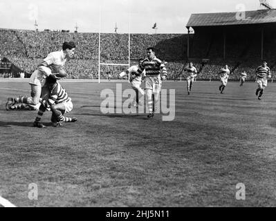 St Helens 13-2 Halifax, Rugby League Challenge Cup Finalspiel, Wembley Stadium, London, Samstag, 28th. April 1956. Stockfoto