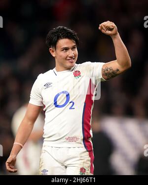 Aktenfoto vom 20-11-2021 von Englands Marcus Smith. In der 22-jährigen Harlekins-Sensation Marcus Smith besitzt England wohl ihren begabtesten Newcomer, seit Weltcupsieger Jonny Wilkinson als Teenager vor mehr als 20 Jahren in die internationale Szene auftrat. Ausgabedatum: Donnerstag, 27. Januar 2022. Stockfoto