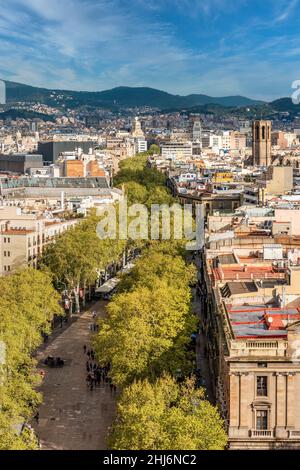 Die Skyline der Stadt und der Rambla Fußgängerzone, Barcelona, Katalonien, Spanien Stockfoto