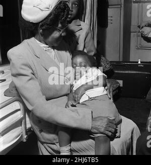 Westindische Einwanderer, die nach Hause zurückkehren. 11th. August 1958. Stockfoto