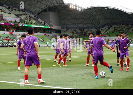 Melbourne, Australien, 27. Januar 2022. Vietnam wärmt sich vor dem Fußball-Qualifikationsspiel zwischen Australien Socceroos und Vietnam auf. Kredit: Dave Hewison/Speed Media/Alamy Live Nachrichten Stockfoto