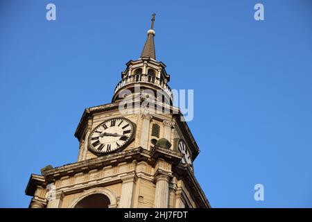 Der Glockenturm der IGLESIA Y CONVENTO SAN FRANCISCO in Santiago, Chile Stockfoto