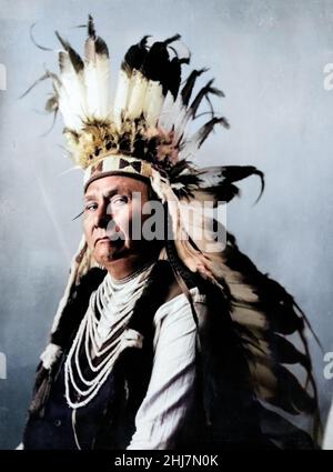 Chief Joseph, Nez Percé - Antike und Vintage-Foto - Native american / Indian / American Indian. Gill, De Lancey, Fotograf. 1900. Eingefärbt. Stockfoto