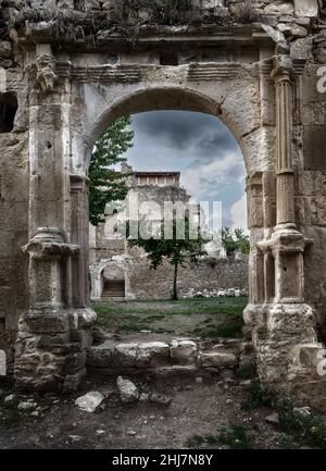 Schöne Ruinen des alten Klosters von Santa Maria de Rioseco, Merindades, Burgos, Spanien, Europa Stockfoto