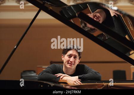 Der Pianist Freddy Kempf, der in der Cadogan Hall, Sloane Terrace, London, Großbritannien, Proben. 19. November 2007 Stockfoto