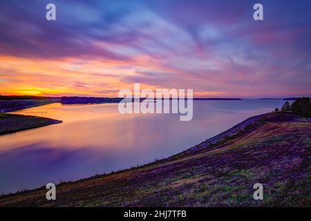 Dieses Bild wurde bei Sonnenuntergang in der Buckhorn Creek Einheit des Army Core of Engineers Parks im Nordosten von Texas als Teil unserer jährlichen RV Reise aufgenommen. Stockfoto