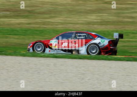 Mugello Circuit, Italien 2. Mai 2008: Mike Rockenfeller im Einsatz mit dem Audi A4 DTM 2007 des Team Rosberg beim DTM-Rennen auf dem Mugello Circuit. Stockfoto