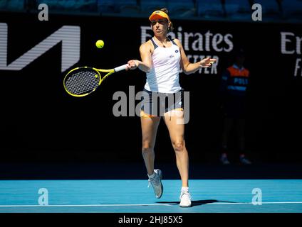 Melbourne, Australien. 25th Januar 2022. Elise Mertens aus Belgien in Aktion während des Doppel-Viertelfinales bei den Australian Open 2022, WTA Grand Slam Tennisturnier am 26. Januar 2022 im Melbourne Park in Melbourne, Australien - Foto: Rob Prange/DPPI/LiveMedia Kredit: Unabhängige Fotoagentur/Alamy Live News Stockfoto