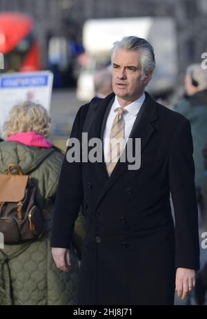 James Cartlidge MP (Con: South Suffolk) auf dem Parliament Square, Januar 2022 Stockfoto