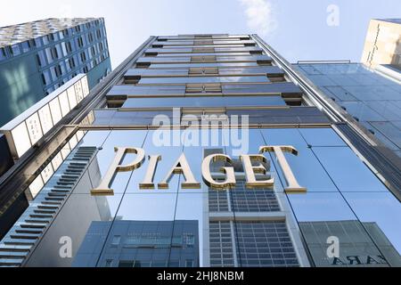 Tokio, Japan. 27th Januar 2022. Firmenlogo und Laden von Piaget in Ginza, Tokio. Kredit: SOPA Images Limited/Alamy Live Nachrichten Stockfoto