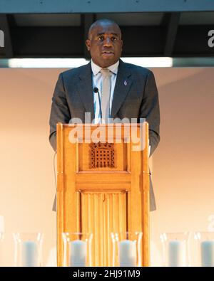 Der Schattenaußenminister David Lammy spricht bei einer Zeremonie zum Holocaust-Gedenktag im Londoner Parlamentsgebäude. Bilddatum: Donnerstag, 27. Januar 2022. Stockfoto