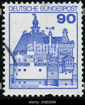 POLTAVA, UKRAINE - 27. Januar 2022. Die in Deutschland um 1978 gedruckte Vintage-Marke zeigt Schlösser und Burgen Stockfoto