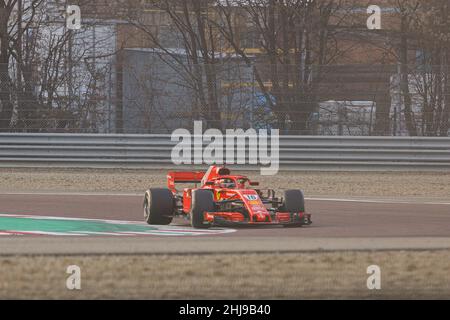 Maranello, Italien. 27th Januar 2022. Charles Leclerc (#16) während der privaten Formel-1 2022-Tests auf der Fiorano-Teststrecke mit einem 2018 F1-Auto (SF71H). Kredit: Massimiliano Donati/Alamy Live Nachrichten Stockfoto