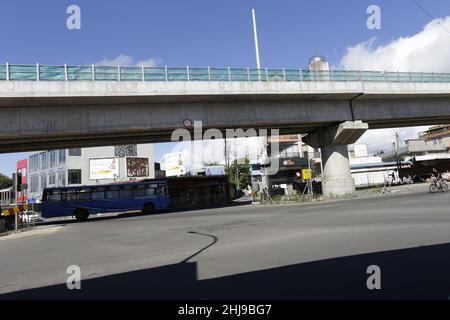 Curepipe – die Sivananda Avenue ist (außer für Bewohner) zwischen der Kreuzung der A10 und der Royal Road und der Kreuzung der Sivananda Avenue geschlossen Stockfoto