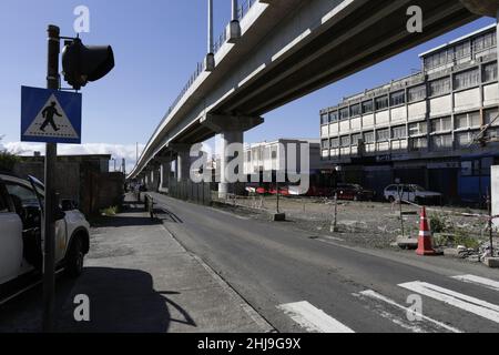 Curepipe – die Sivananda Avenue ist (außer für Bewohner) zwischen der Kreuzung der A10 und der Royal Road und der Kreuzung der Sivananda Avenue geschlossen Stockfoto