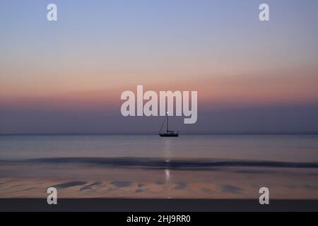 Yacht auf Sunset Moreton Island Stockfoto