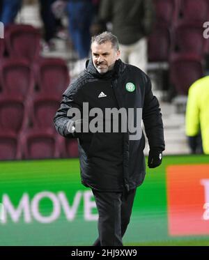 Tynecastle Park, Edinburgh Scotland.UK.26th Jan 22 Hearts vs Celtic Cinch Premiership Match. Manager of Celtic FC, Ange Postecoglou Credit: eric mccowat/Alamy Live News Stockfoto