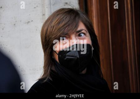 Renata Polverini Mitglied der italienischen Abgeordnetenkammer, außerhalb des Montecitorio, bei den Wahlen zum neuen Präsidenten der Italienischen Republik in Rom. Quelle: Vincenzo Izzo/Alamy Live News Stockfoto