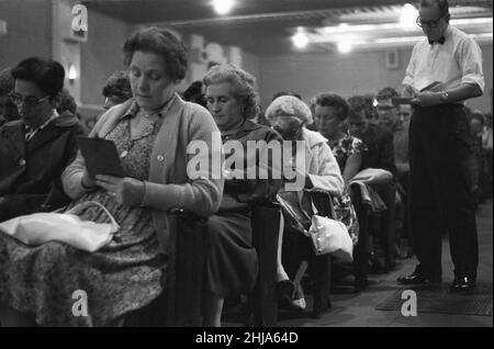 Bingo im Gaiety Theatre, Cardiff. 31st. Juli 1963 Stockfoto