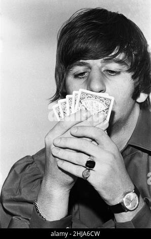 Die Beatles 1964 Summer Tour durch die Vereinigten Staaten und Kanada. Ringo Starr in seinem Zimmer im Lafayette Motor Inn, Atlantic City, New Jersey während der ersten amerikanischen Tournee der Band. 30th. August 1964. Stockfoto