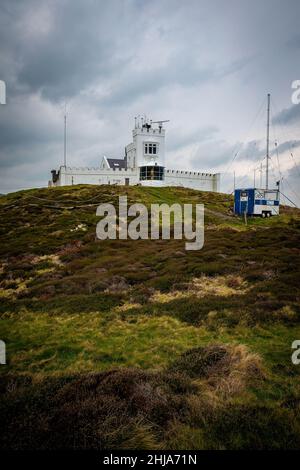 Das Warnlicht von Point Lynas Lighthouse, wenn schlechtes Wetter sich nähert Stockfoto