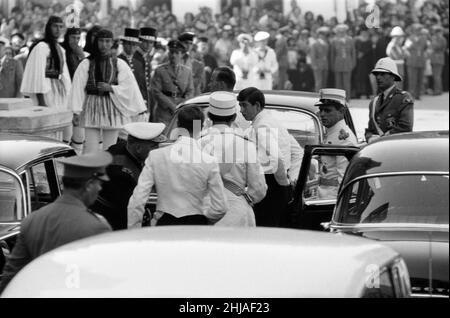 Die Hochzeit von König Konstantin II. Von Griechenland mit Prinzessin Anne-Marie von Dänemark. Athen, Griechenland. Abgebildet, Prinz Charles bei der Ankunft. 18th. September 1964. Stockfoto