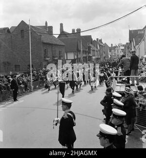 Seit der Geburt von William Shakespeare in Stratford-upon-Avon feiern wir 400 Jahre. Die Prozession findet statt. 23rd. April 1964. Stockfoto