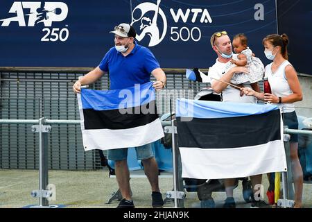 Sydney, Australien, 13. Januar 2022. Estnische Fans beim Sydney Classic Tennis Spiel zwischen Ons Jabeur aus Tunesien und Anet Kontaveit aus Estland. Quelle: Steven Markham/Speed Media/Alamy Live News Stockfoto