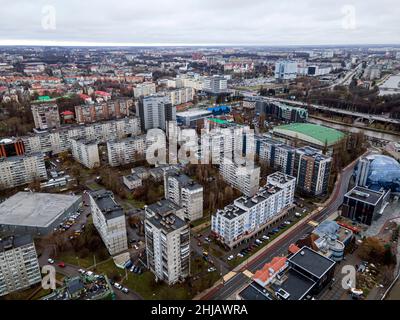 Luftaufnahme von der Höhe der Stadt von Königsberg. Top Drone Ansicht Stockfoto