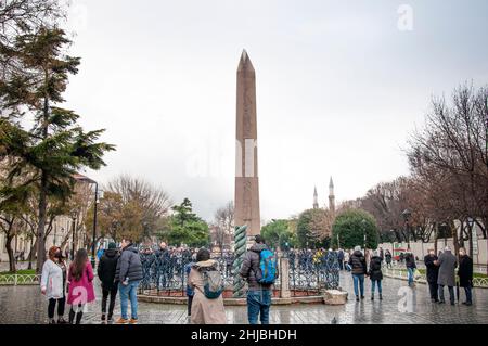 ISTANBUL, TYRKEY. 7. JANUAR 2022 Sultanahmet Square Panoramablick Stockfoto