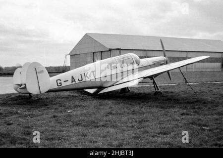 Ein Flugzeug auf dem Flugplatz Sywell im Jahr 1960s Stockfoto