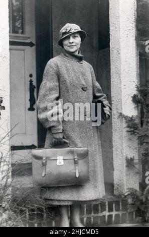 Elizebeth Smith Friedman (1892-1980) war ein amerikanischer Kryptanalyst-Experte und gilt als Amerikas erste weibliche. Smith Friedman arbeitete bei Riverbank Laboratories, einer der ersten Einrichtungen in den USA, die zur Untersuchung der Kryptographie gegründet wurde. 1923 wurde Friedman als Kryptanalyst für die US-Marine eingestellt. Während des Zweiten Weltkriegs war Friedmans Einheit die wichtigste US-Nachrichtenquelle über die Operation Bol√≠var, das heimliche deutsche Netzwerk in Südamerika. Stockfoto