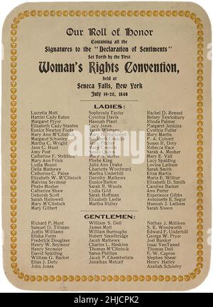 Unterschriftenliste der Stimmungserklärung, die von der ersten Frauenrechtskonvention in den Vereinigten Staaten vom 19. Bis 20. Juli 1848 in Seneca Falls, New York, abgehalten wurde. Karte, die 1908 für eine 50th-jährige Feier ausgestellt wurde. Stockfoto