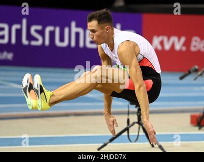 Karlsruhe, Deutschland. 28th Januar 2022. Leichtathletik, Indoor Meeting. Thobias Montler aus Schweden im Weitsprung der Männer. Quelle: Uli Deck/dpa/Alamy Live News Stockfoto