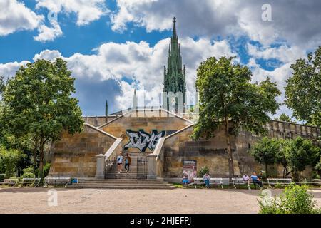 Berlin, Deutschland, Preußisches Nationaldenkmal für die Befreiungskriege, Kriegsdenkmal im Viktoriapark, Wahrzeichen der Stadt. Stockfoto