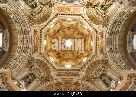 Italien, Lombardei, Treviglio, Madonna Delle Lacrime Sanctuary, Interieur-Ansicht Stockfoto