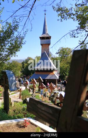 September 8 2021 - Ieud, Rumänien: Alte Holzkirche aus dem Dorf Ieud im Landkreis Maramures Stockfoto