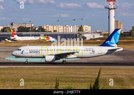 Lissabon, Portugal - 22. September 2021: Airbus A320 von Azores Airlines am Flughafen Lissabon (LIS) in Portugal. Stockfoto