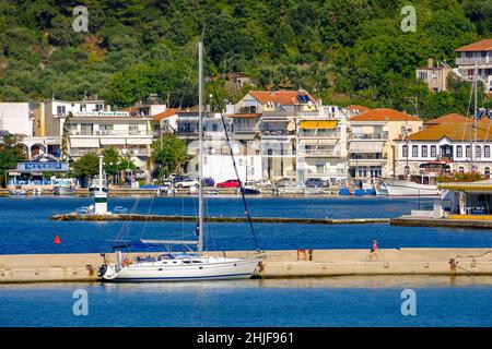 Limenas, Thassos, Griechenland - Hafen Von Limenas. Die Hauptstadt der Insel Thassos ist ein beliebtes Ziel für Urlauber. Thassos gehört zu Eastern Mac Stockfoto